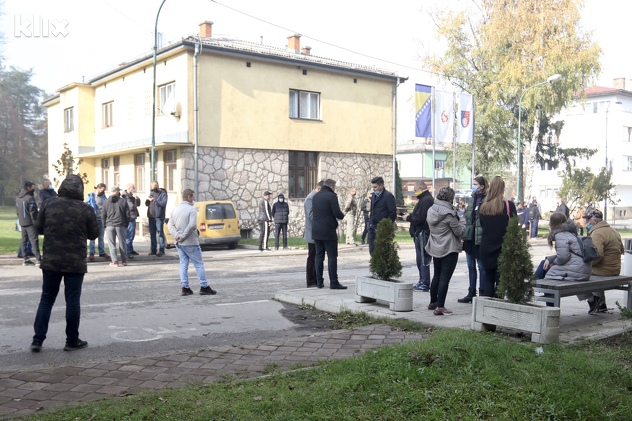 Dovadžija tvrdi da su se građani samoinicijativno okupili (Foto: D. Ć./Klix.ba)