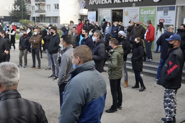 Protest u Hadžićima zbog ubistva Jasmina Berovića (Foto: D. Ć./Klix.ba)