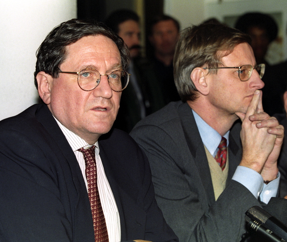 Richard Holbrook i Carl Bildt u BiH (Foto: EPA-EFE)