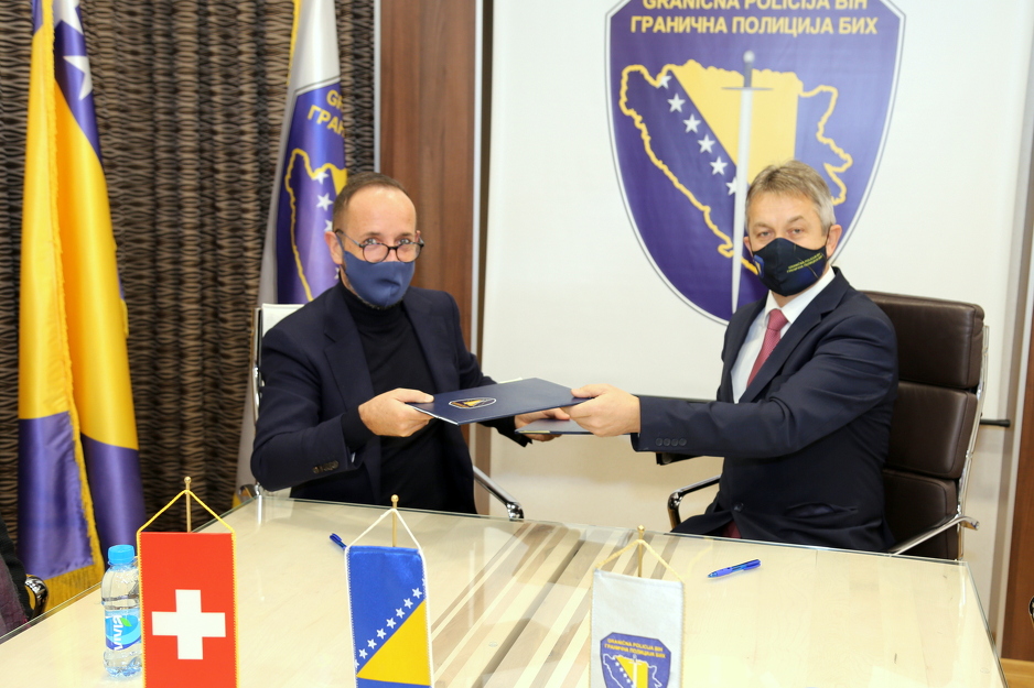 Donirana specijalistička oprema će doprinijeti borbi protiv različitih oblika krivotvorenja