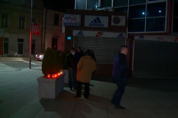 Malobrojni građani Kiseljaka sjetili se osuđenika Praljka (Screenshot: N1TV)