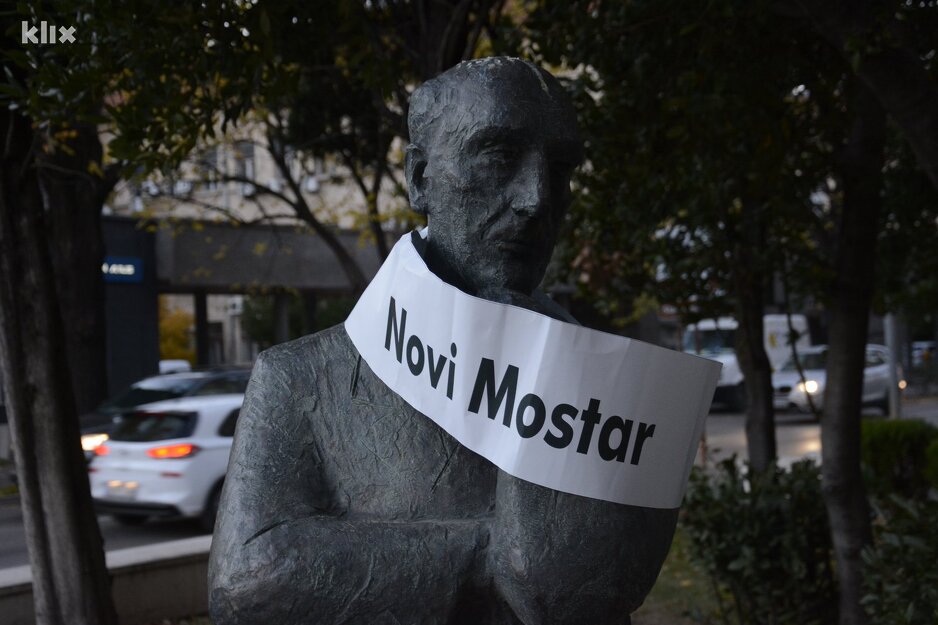 Spomenik Vladimira Preloga u Mostaru (Foto: G. Š./Klix.ba)