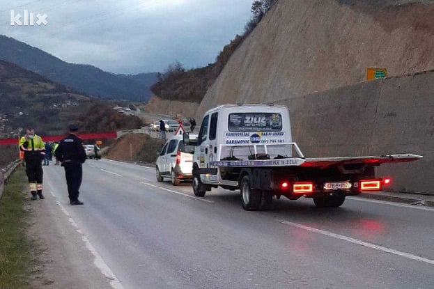 U nesreći su učestvovala dva putnička vozila (Foto: Čitatelj)