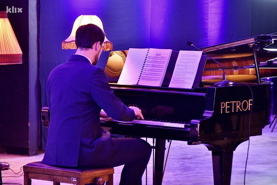 Na albumu se nalazi 11 djela (Foto: I. Š./Klix.ba)