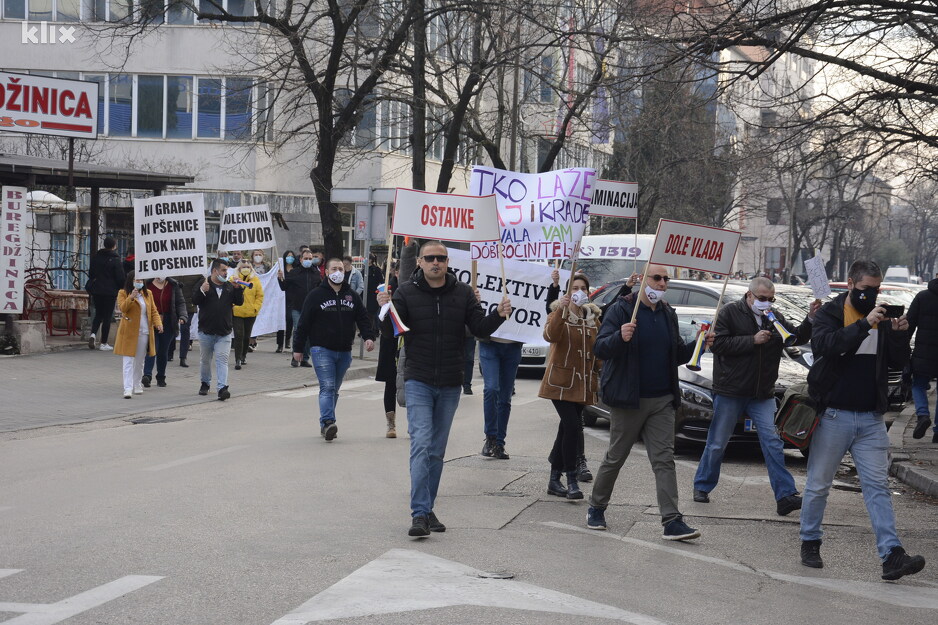 Protestna šetnja Mostarom (Foto: G. Š./Klix.ba)
