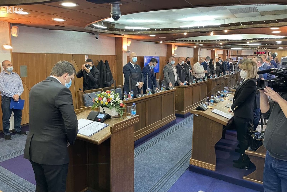 Detalj sa konstituirajuće sjednice Skupštine Brčko distrikta (Foto: Klix.ba)