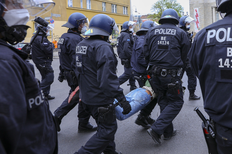Njemačku također zahvatio val nasilnih protesta (Foto: EPA-EFE)