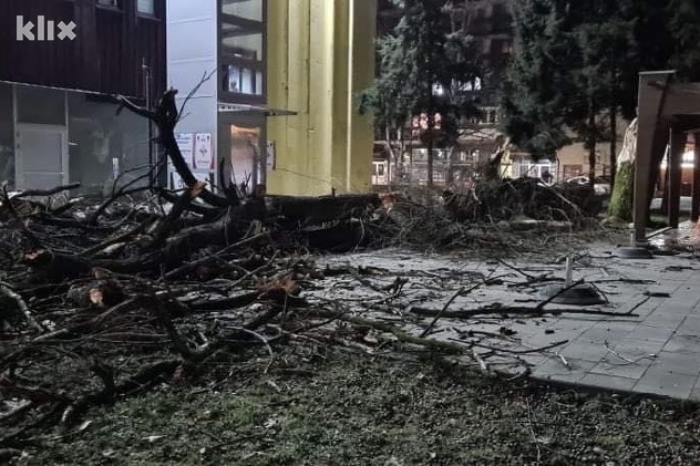 Materijalna šteta na objektima nije pričinjena (Foto: Facebook)