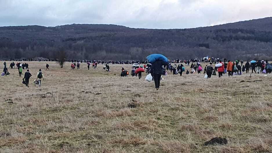 Migranti u Bihaću će provesti noć pod vedrim nebom (Foto: Ademir Veladžić)