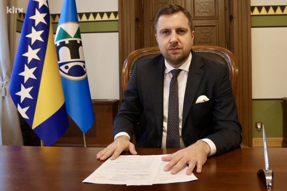 Skaka je poželio sreću novom gradonačelniku Sarajeva (Foto: Klix.ba)