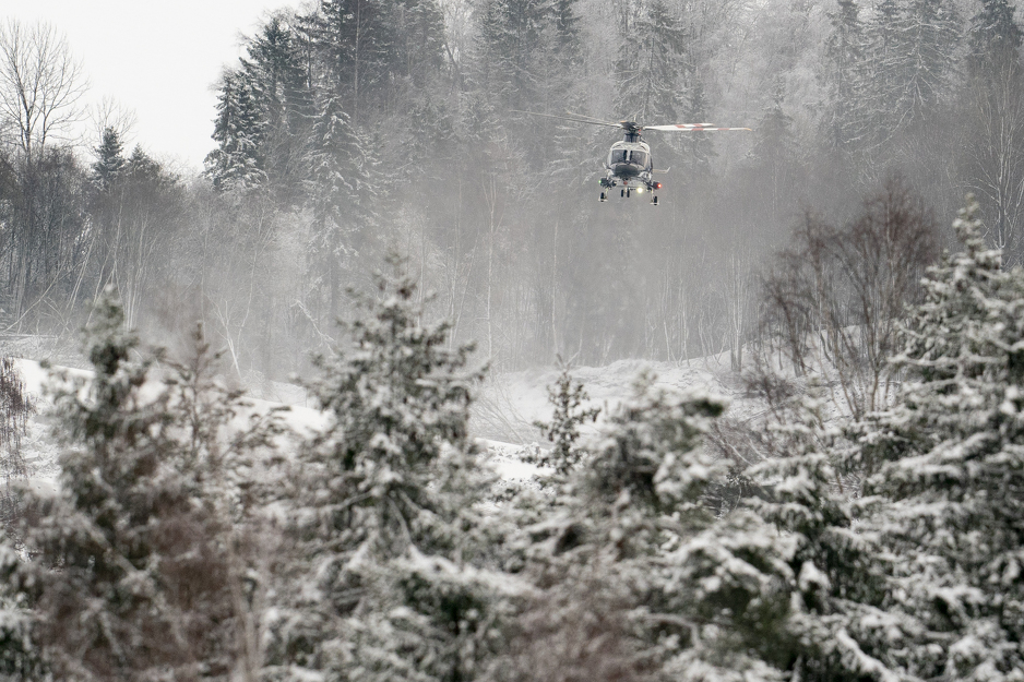 Potraga otežana i zbog niskih temperatura (Foto: EPA-EFE)