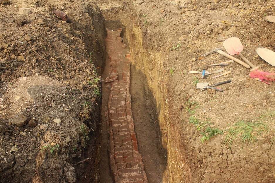 Ostaci Rimskog vodovoda u Gornjoj Tuzli otkriveni 2019. godine (Foto: Udruženje Bathinvs)