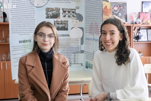 Učenice iz Tuzle napravile lijek protiv upale pluća: Zlatna medalja u  Indoneziji za biljni preparat - Klix.ba