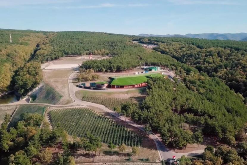 Palača se nalazi na zemljištu od 68 hektara, ali se vjeruje da je ona sto puta veća, Screenshot: YouTube