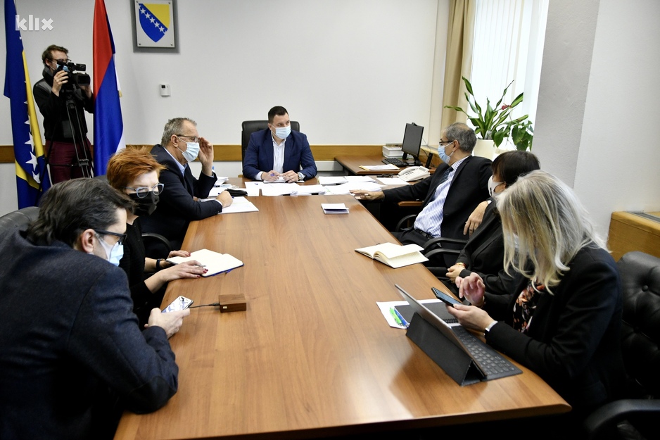 Sastanak Štefaneka i Lučića o migrantskoj krizi (Foto: D. S./Klix.ba)