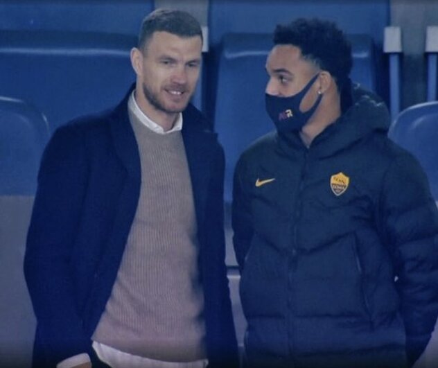 Edin Džeko i Bryan Reynolds na tribinama Olimpica (Foto: Screenshot)