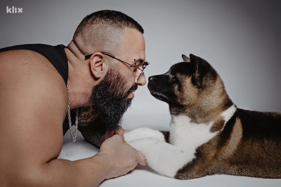 Nedim Šuta s psom Bowenom (Foto: Sanela Babić)