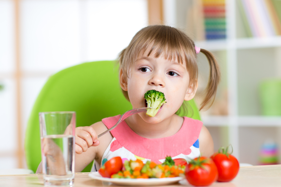 Nutricionistica preporučuje izbacivanje kupovnih slatkiša, kekse i grickalice iz dječije prehrane (Foto: Shutterstock)