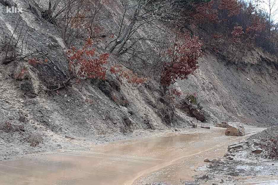 Put prema naselju Ilovača kod Goražda (Foto: Klix.ba)