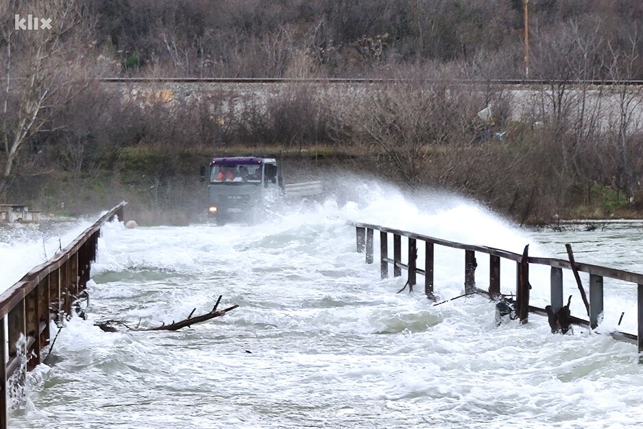 Most u naselju Baćevići (Foto: G. Š./Klix.ba)