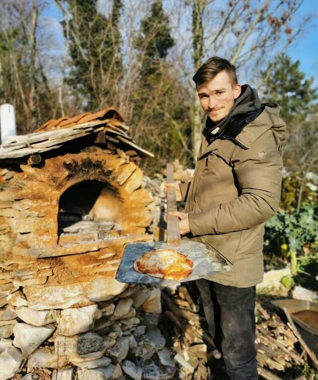 Koch: Jedemo stari hljeb iz pekara