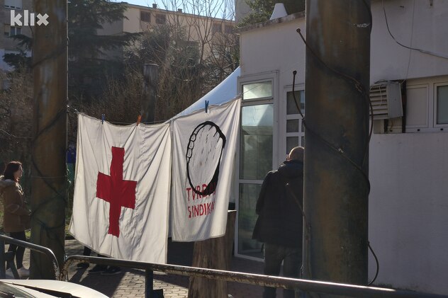 Šator kod Vlade HNK (Foto: G. Š./Klix.ba)