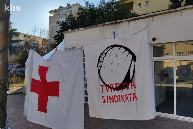 Šator kod Vlade HNK u Mostaru (Foto: G. Š./Klix.ba)