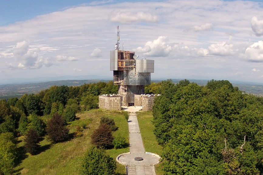 Spomenik ustanku naroda Banije i Korduna