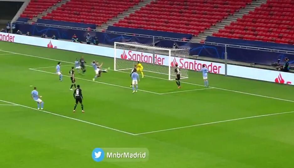 Trenutak kada je Gabriel Jesus pogodio za vodstvo Manchester Cityja od 2:0