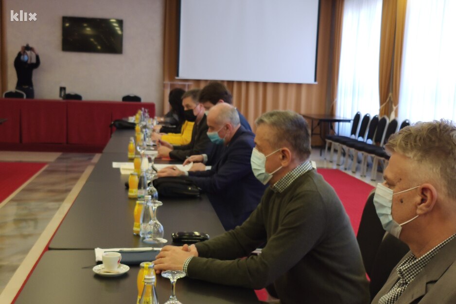 Pregovarački tim Vlade HNK (Foto: G. Š./Klix.ba)