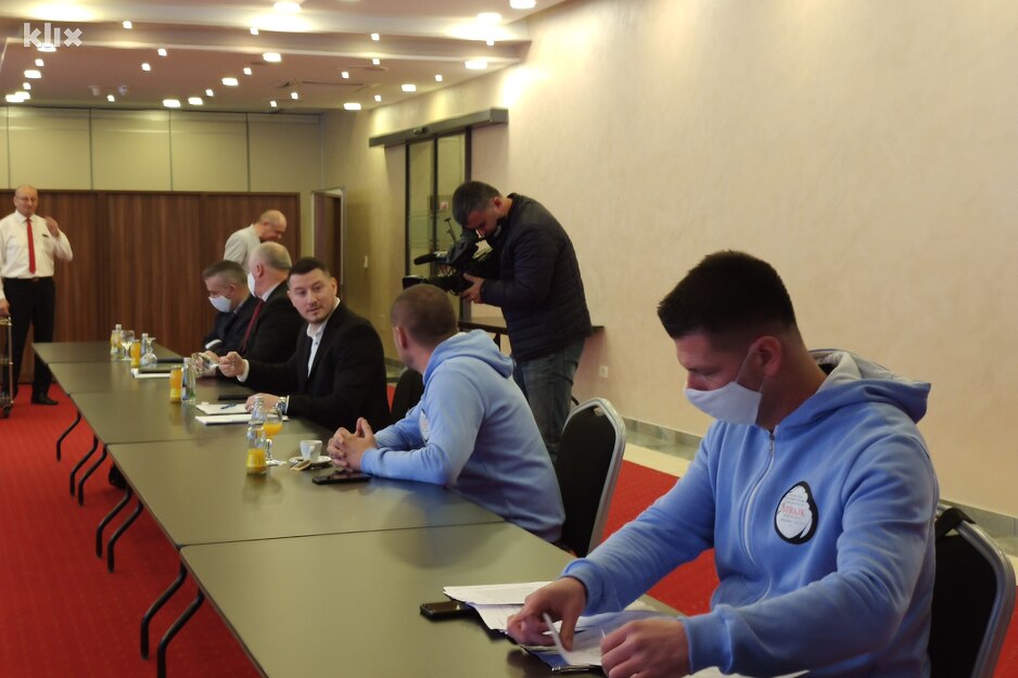 Pregovarački tim reprezentativnog sindikata SKB-a Mostar (Foto: G. Š./Klix.ba)