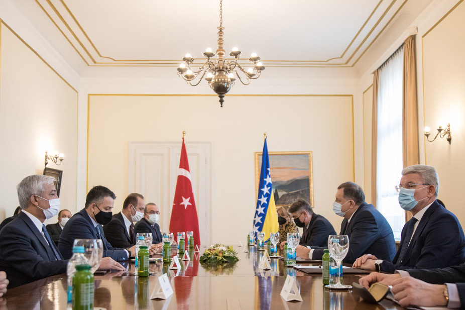 Susret članova Predsjedništva BiH s turskim ministrom privrede (Foto: Predsjedništvo BiH)