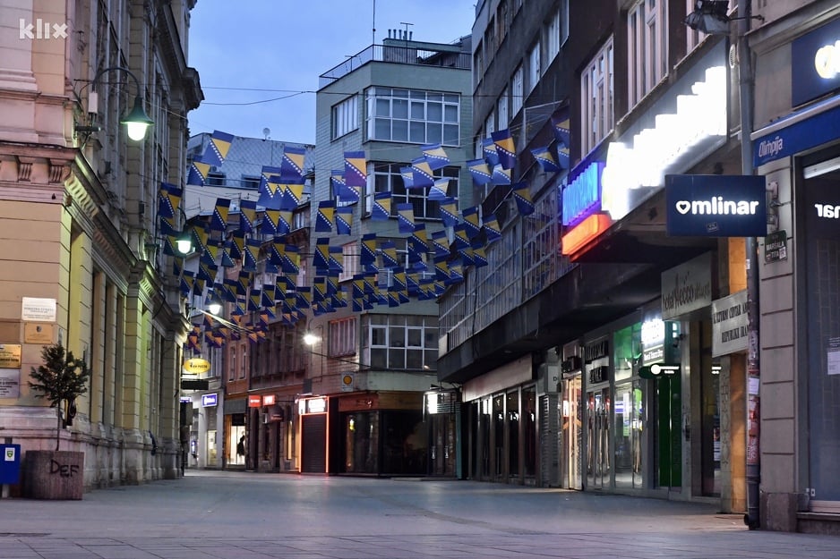 Policijski sat u Sarajevu 22. marta 2020. (Foto: T. S./Klix.ba)