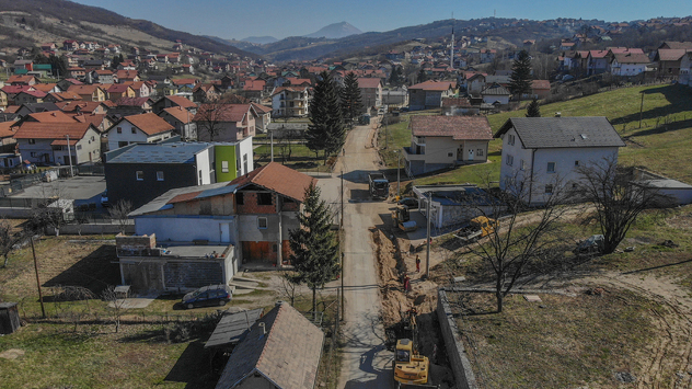 Vrše se pripreme za asfaltiranje kolovoza u dužini od oko 400 metara
