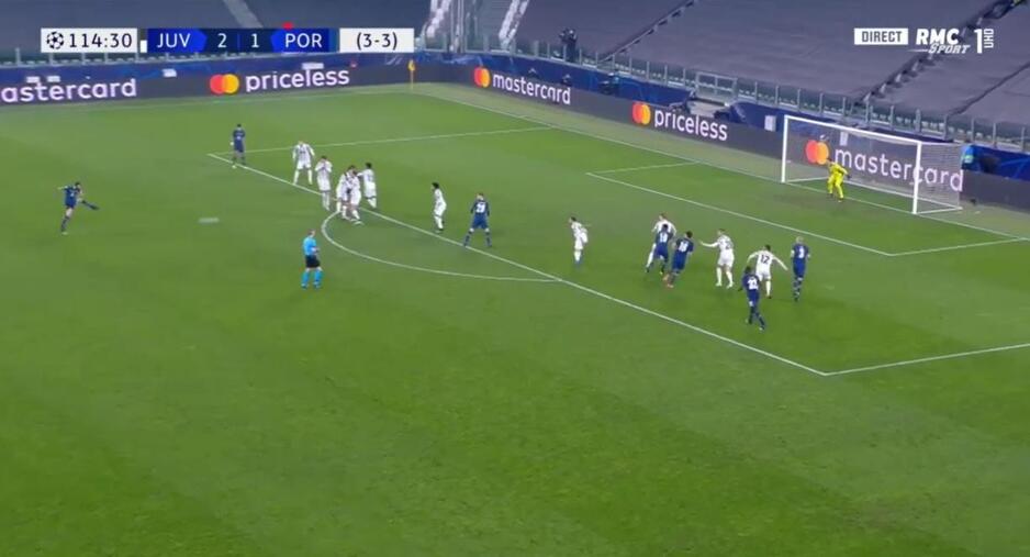 Trenutak kada je Sergio Oliveira pogodio za 2:2