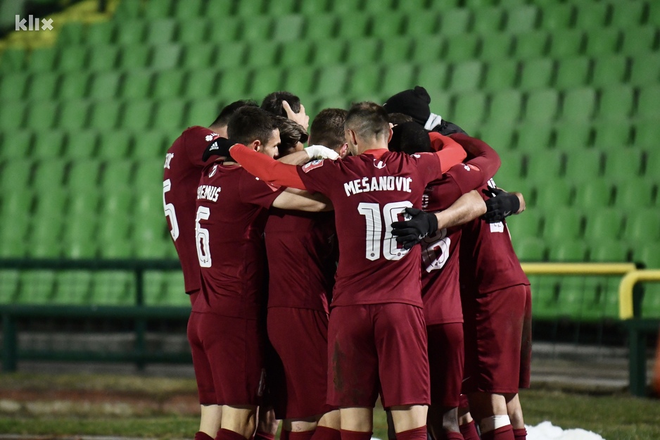 Slavlje igrača Sarajeva nakon pogotka koji je postigao Handžić (Foto: T. S./Klix.ba)
