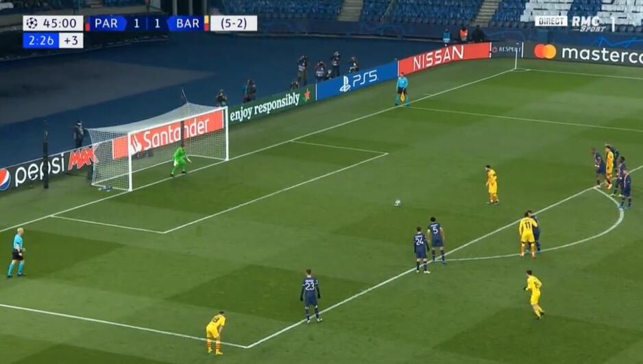 Messi je šutirao po sredini gola, Navas mu je to koljenom odbranio