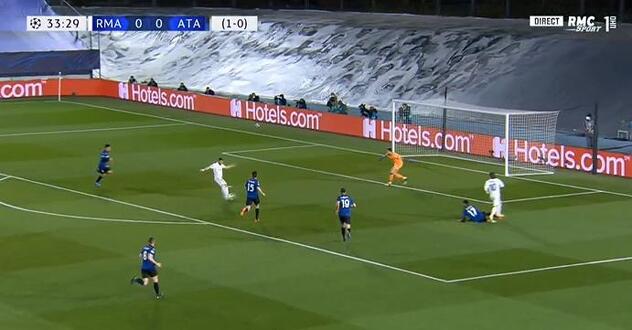 Trenutak kada je Benzema pogodio za vodstvo Real Madrida