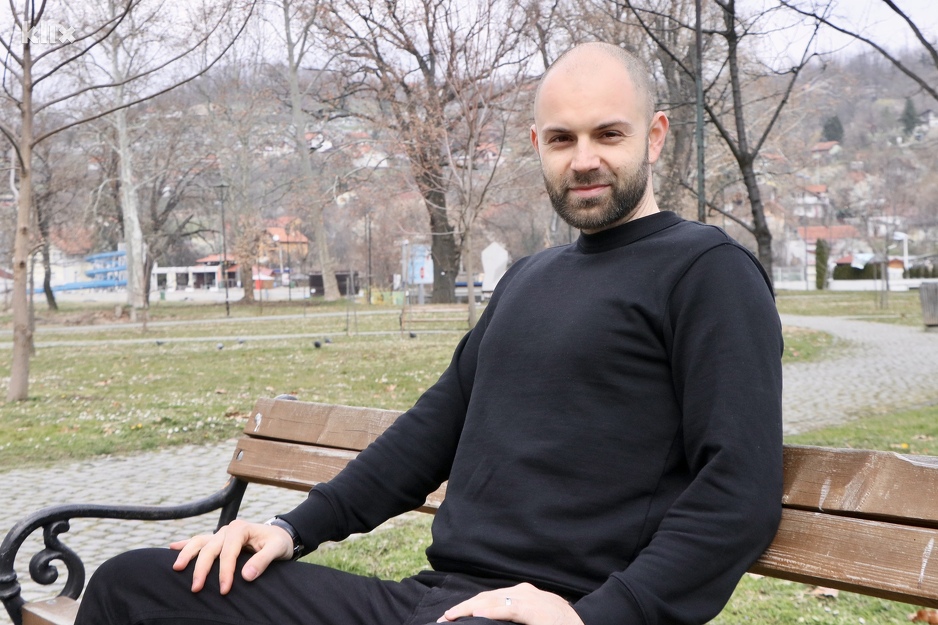 Na neobičan način pomaže građanima širom svijeta (Foto: A. K./Klix.ba)