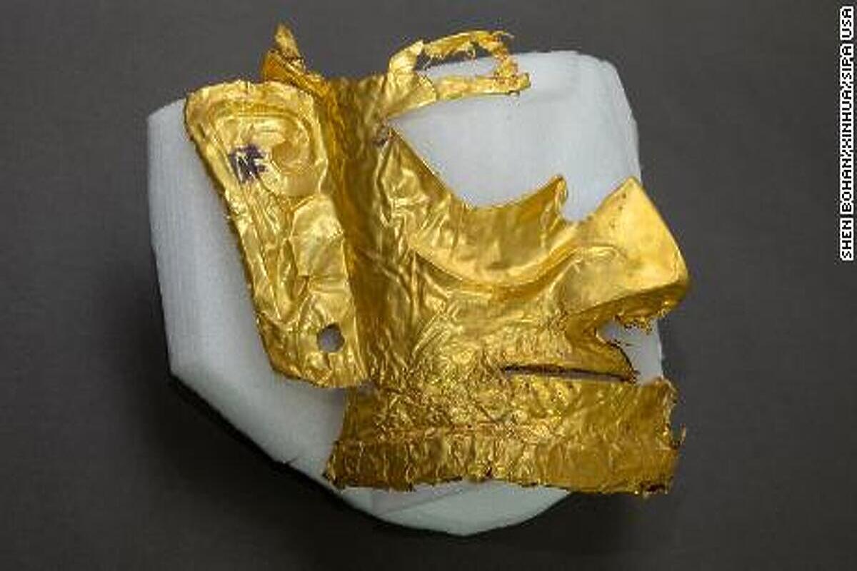 Zlatka maska pronađena u kineskom Sichuanu (Foto: Li He/ Xinhua)