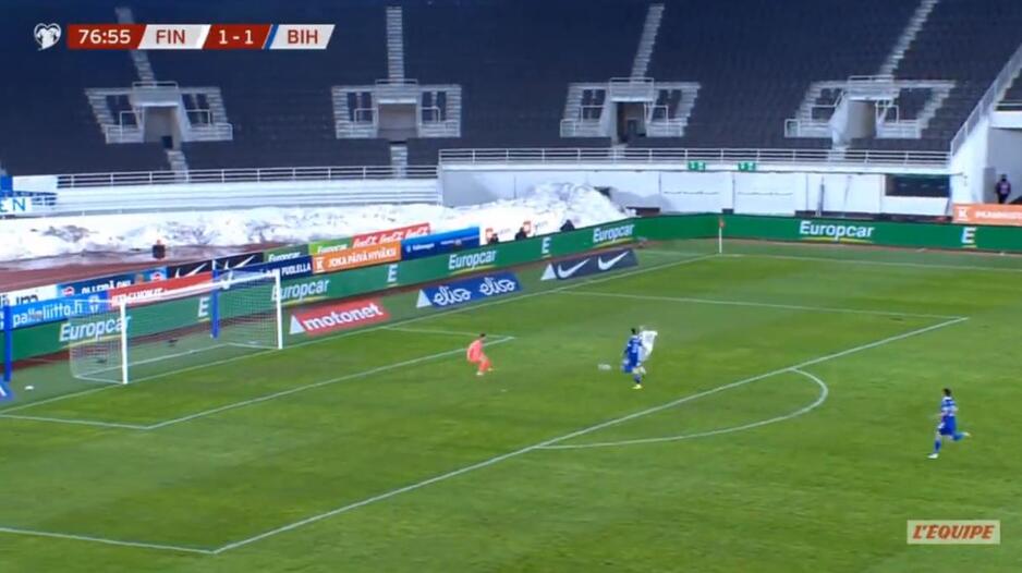 Trenutak kada je Pukki pogodio za 2:1