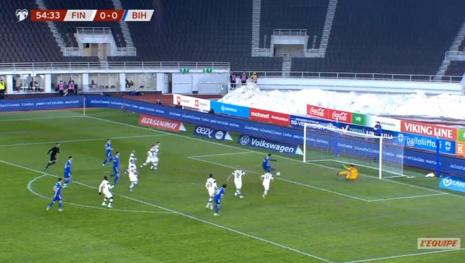 Trenutak kada je Pjanić pogodio za 1:0 i vodstvo Zmajeva