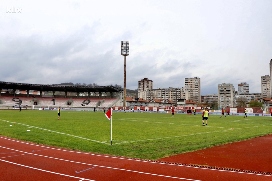 Teren uoči utakmice između Slobode i Željezničara (Foto: A. K./Klix.ba)