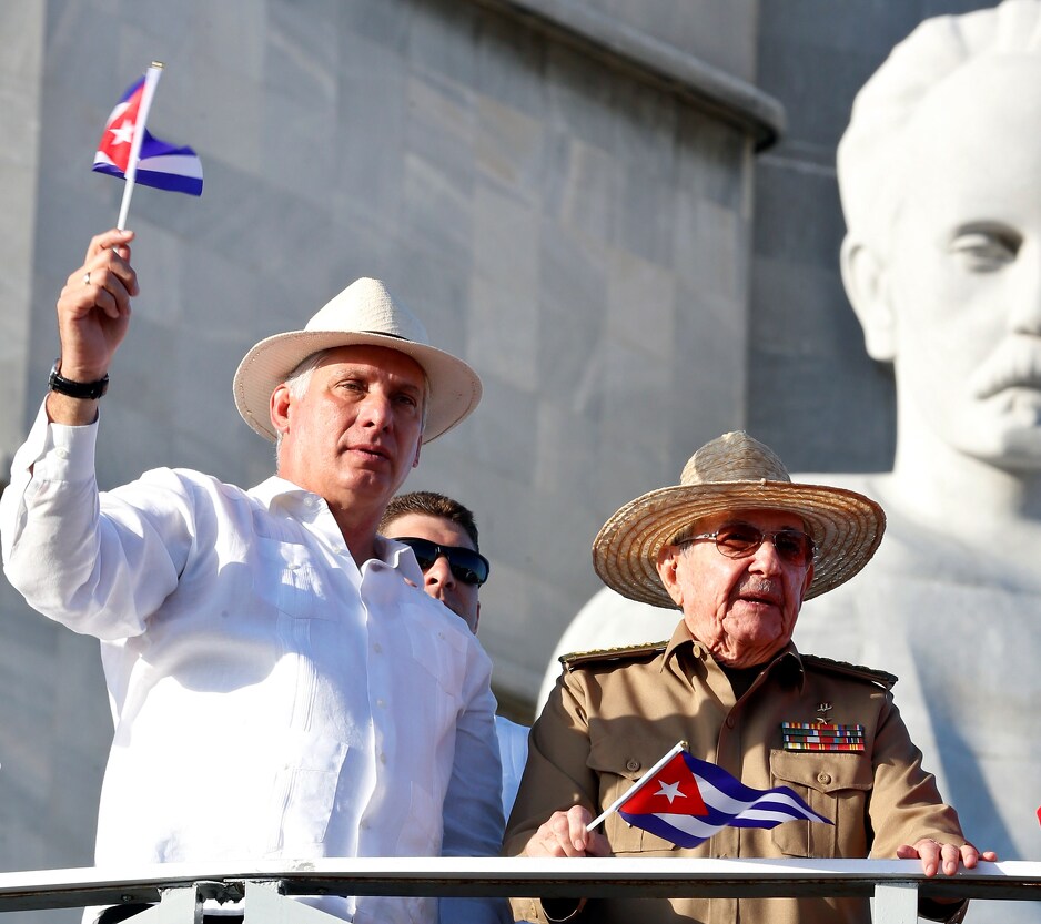 Miguel Diaz i Raul Castro (Foto: EPA-EFE)