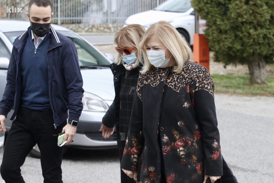 Optužena Jelka Millićević s advokaticom (Foto: I. Š./Klix.ba)