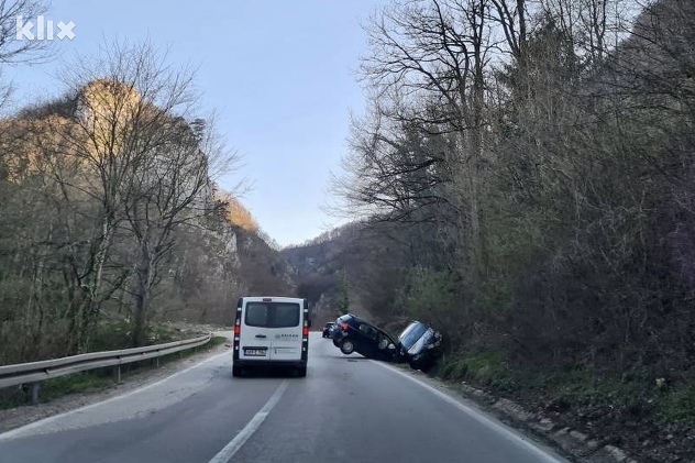 Sudar se dogodio na dijelu puta Tuzla-Sarajevo (Foto: Čitatelj)