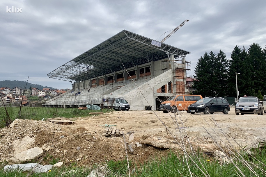 U toku su radovi na izgradnji stadiona u Ilijašu (Foto: D. S./Klix.ba)