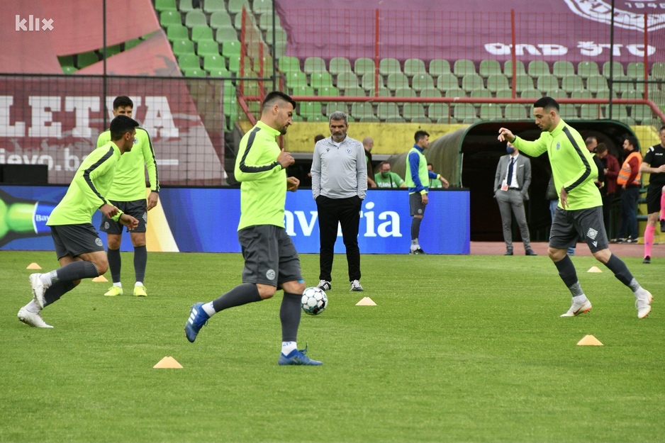 Detalj sa zagrijavanja uoči meča između Sarajeva i Željezničara (Foto: I. Š./Klix.ba)