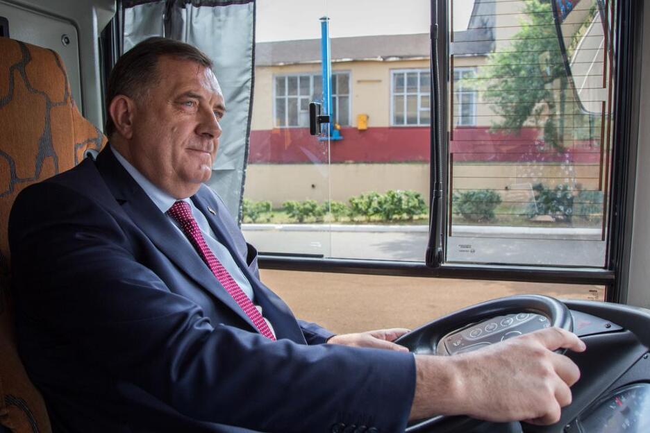 Dodik uprkos kritikama međunarodne zajednice