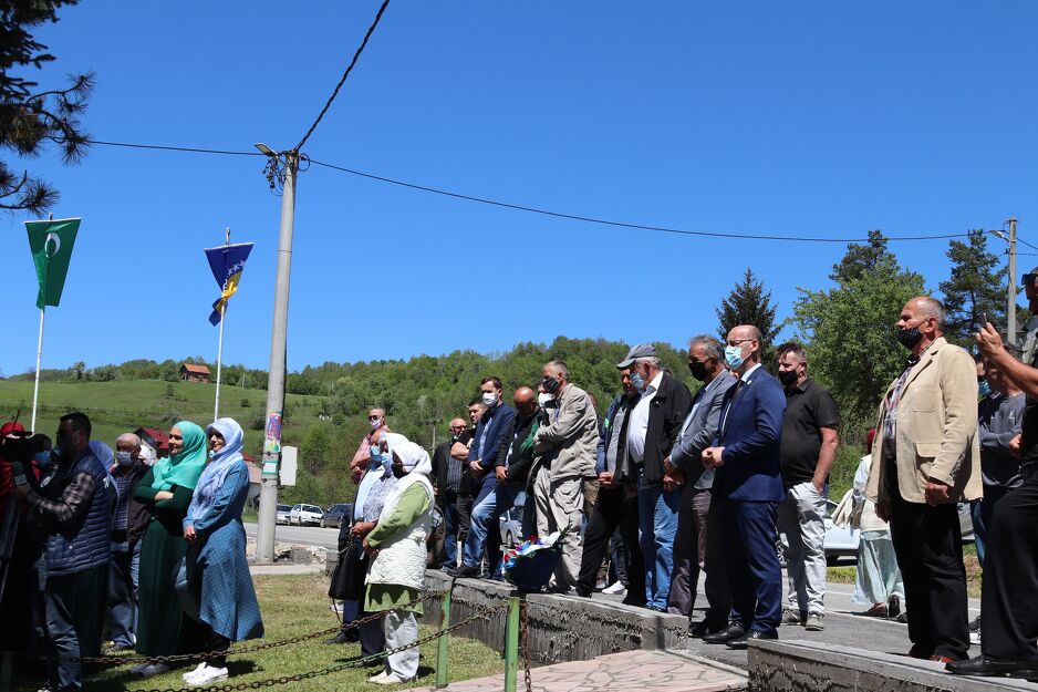 Obilježena godišnjica zločina u Bratuncu (Foto: Kabinet potpredsjednika RS-a)